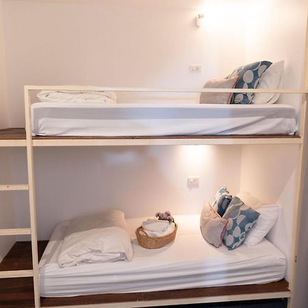 Oon Poshtel X Cafe Hostel Csiangmaj Kültér fotó