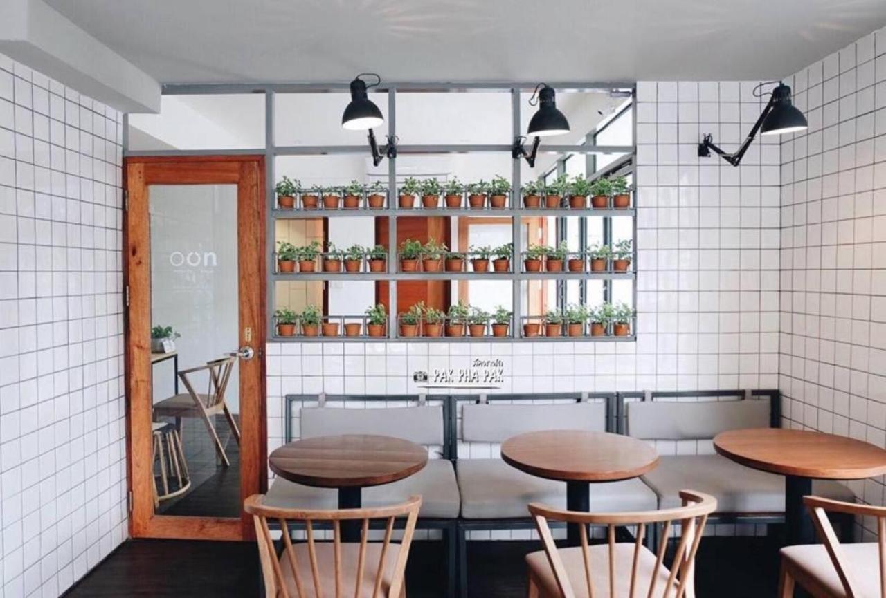 Oon Poshtel X Cafe Hostel Csiangmaj Kültér fotó