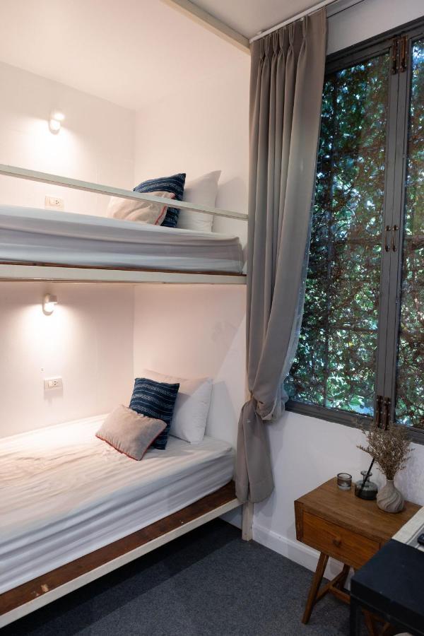 Oon Poshtel X Cafe Hostel Csiangmaj Kültér fotó