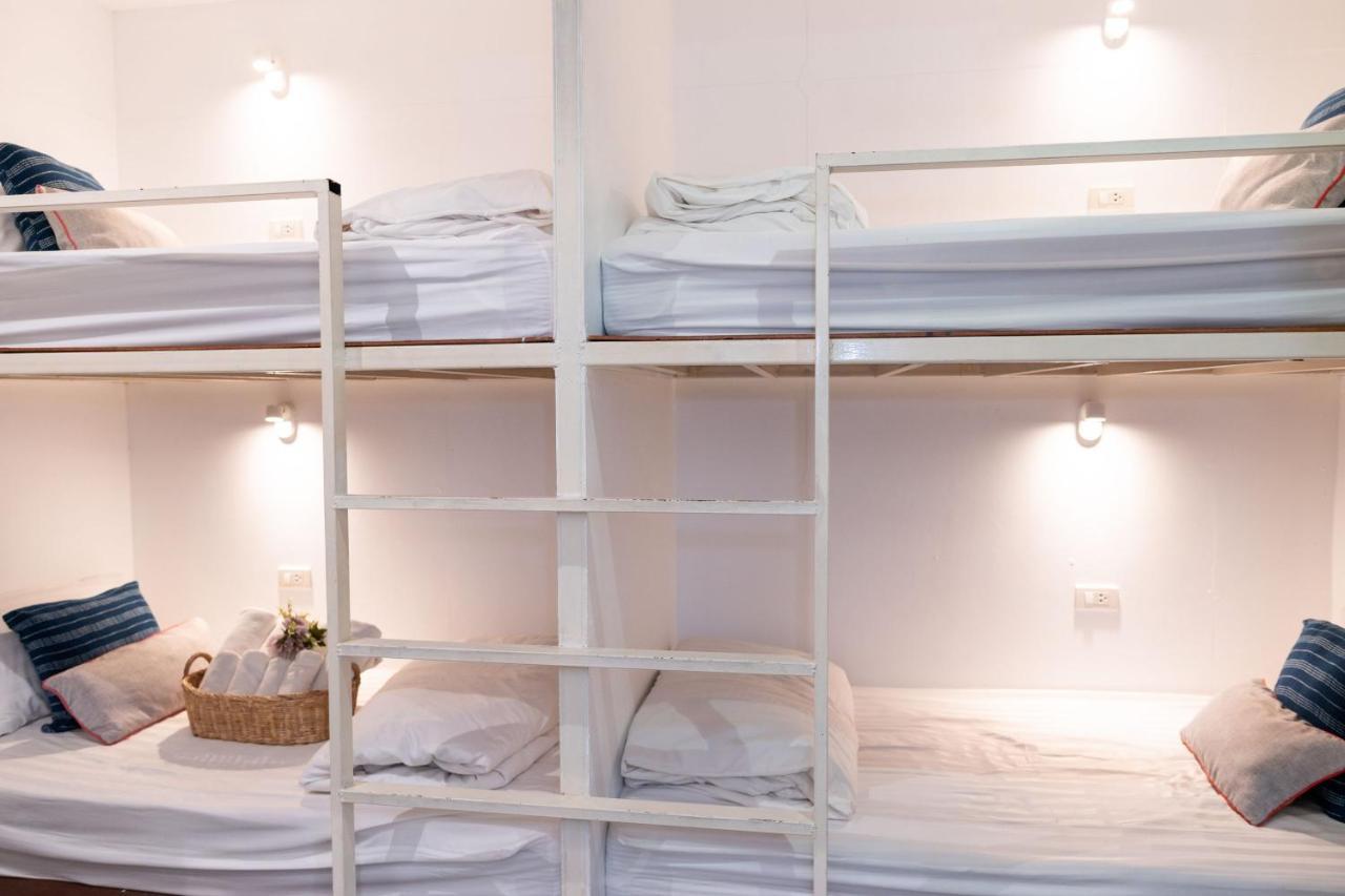 Oon Poshtel X Cafe Hostel Csiangmaj Kültér fotó