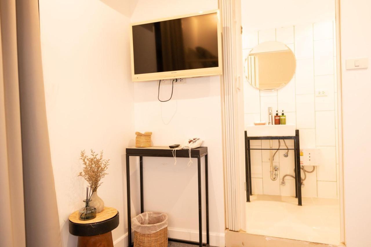 Oon Poshtel X Cafe Hostel Csiangmaj Kültér fotó