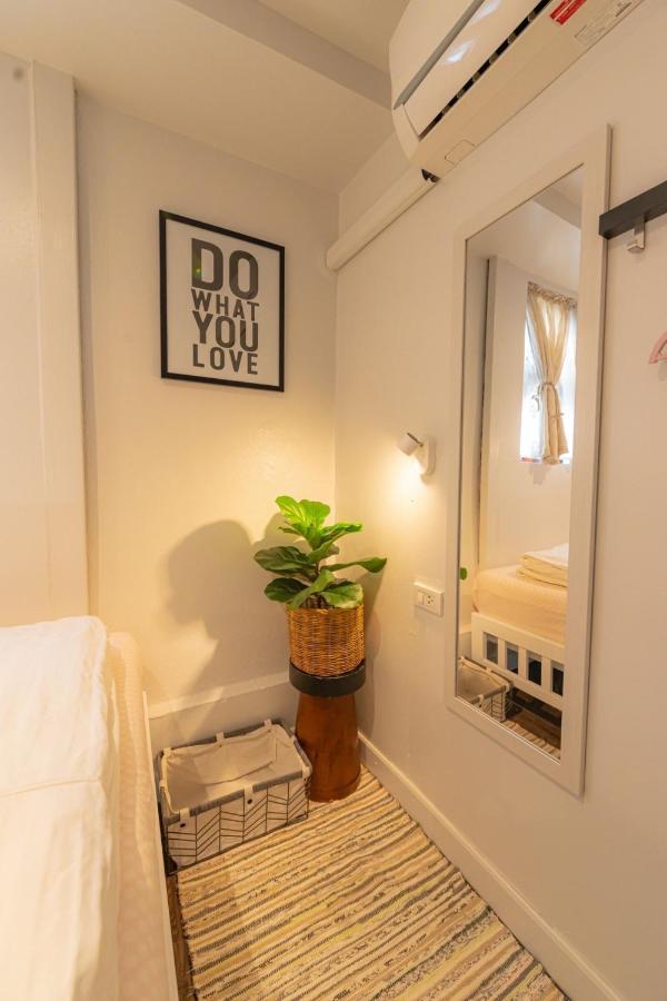 Oon Poshtel X Cafe Hostel Csiangmaj Kültér fotó