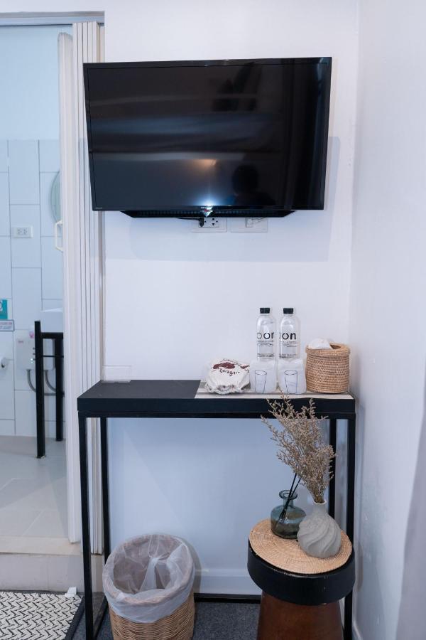 Oon Poshtel X Cafe Hostel Csiangmaj Kültér fotó