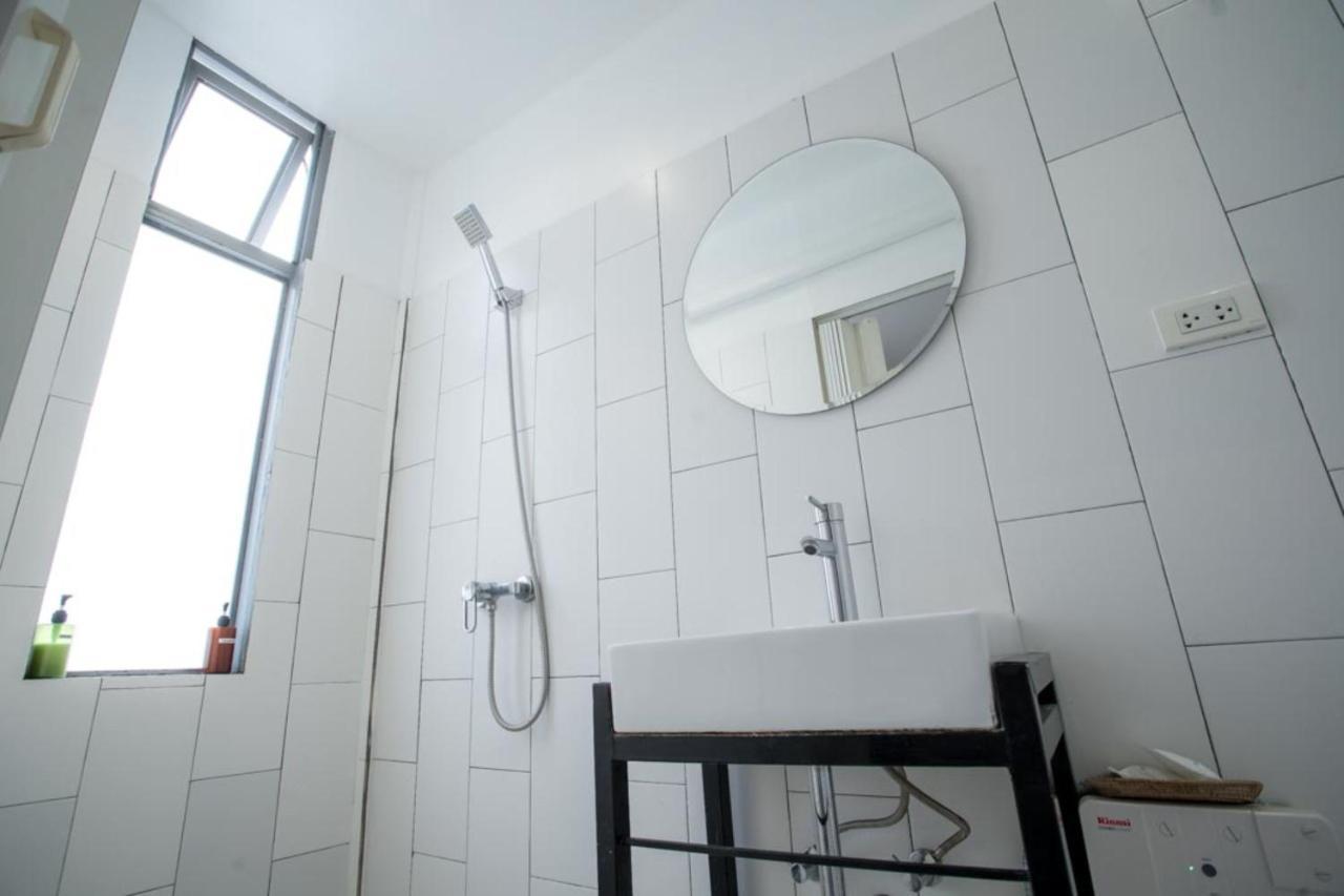 Oon Poshtel X Cafe Hostel Csiangmaj Kültér fotó