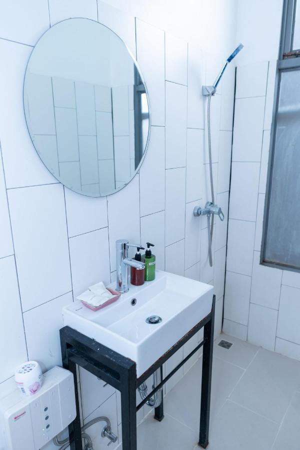 Oon Poshtel X Cafe Hostel Csiangmaj Kültér fotó