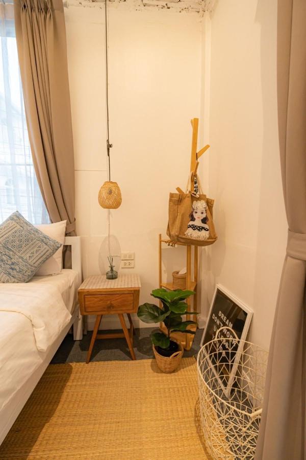 Oon Poshtel X Cafe Hostel Csiangmaj Kültér fotó