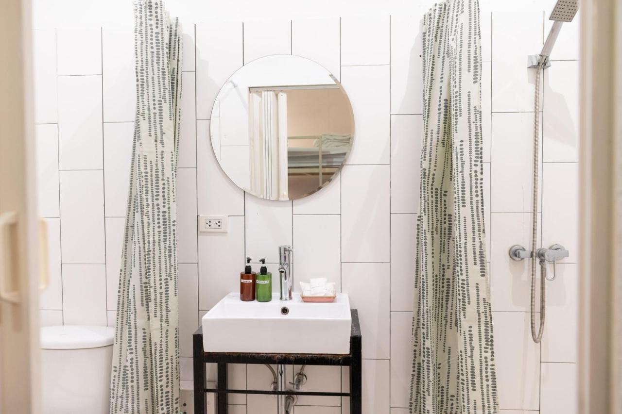 Oon Poshtel X Cafe Hostel Csiangmaj Kültér fotó