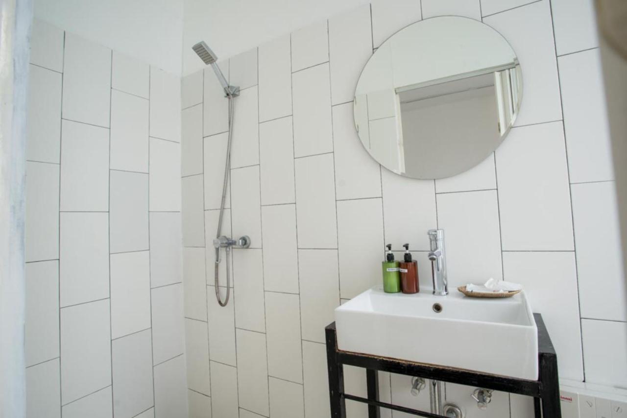 Oon Poshtel X Cafe Hostel Csiangmaj Kültér fotó