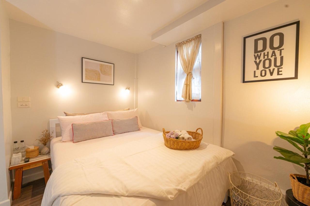 Oon Poshtel X Cafe Hostel Csiangmaj Kültér fotó